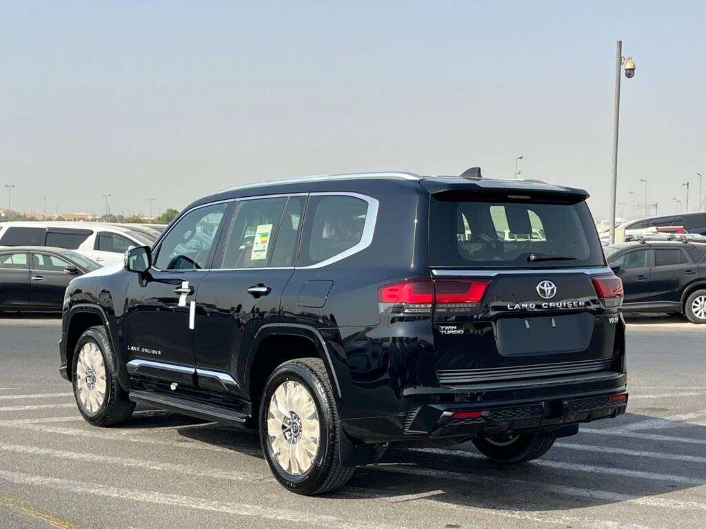 TOYOTA LC300 VXR TT 2025 BLACK with Kit