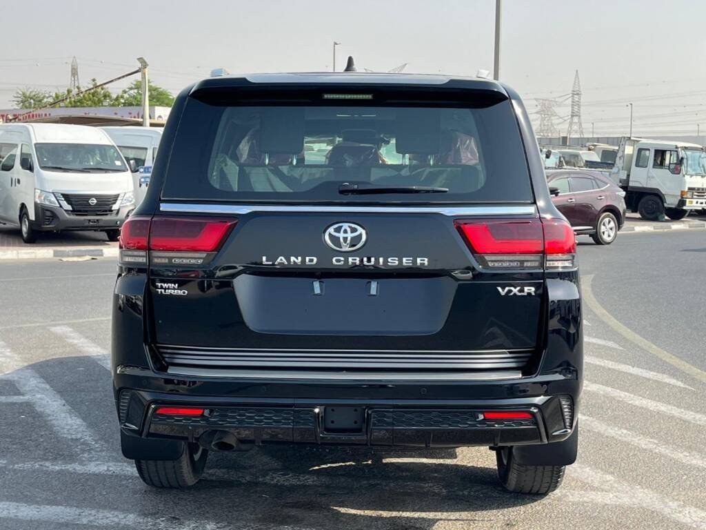 TOYOTA LC300 VXR TT 2025 BLACK with Kit