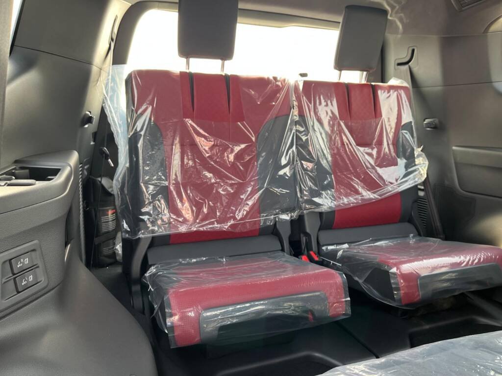 TOYOTA LC300 VXR TT 2025 WHITE with kit