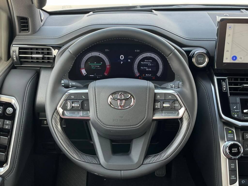 TOYOTA LC300 VXR TT 2025 WHITE with kit