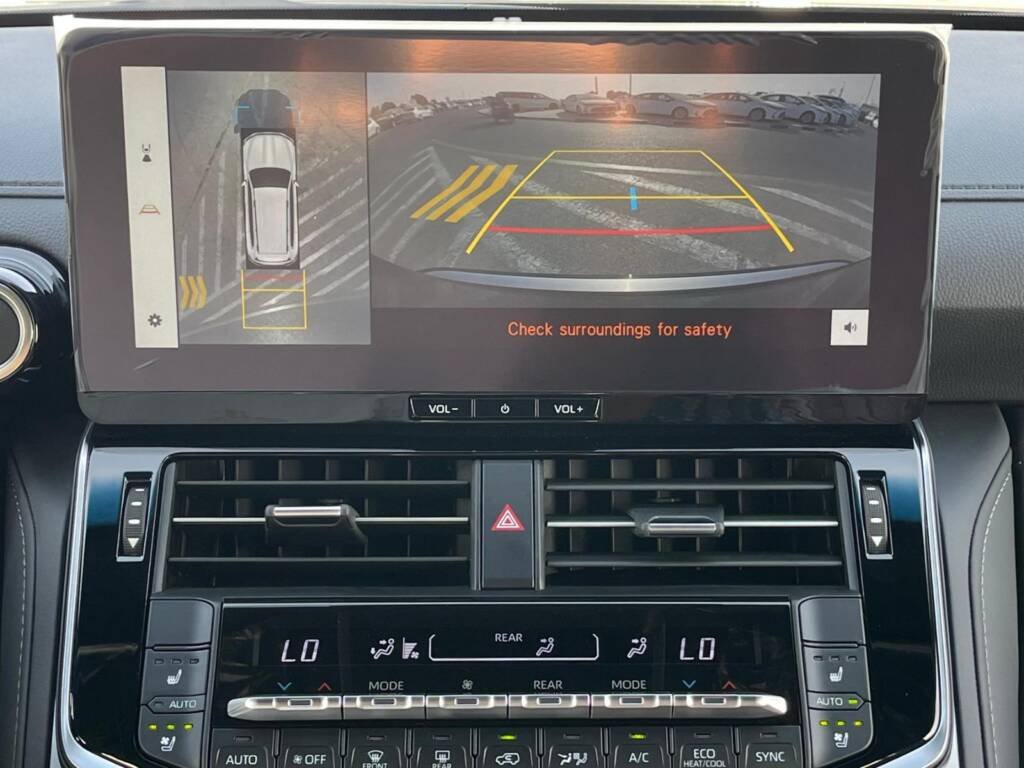 TOYOTA LC300 VXR TT 2025 WHITE with kit