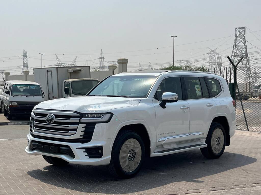 TOYOTA LC300 VXR TT 2025 WHITE with kit