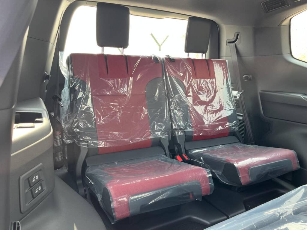 TOYOTA LC300 VXR TT 2025 WHITE with kit