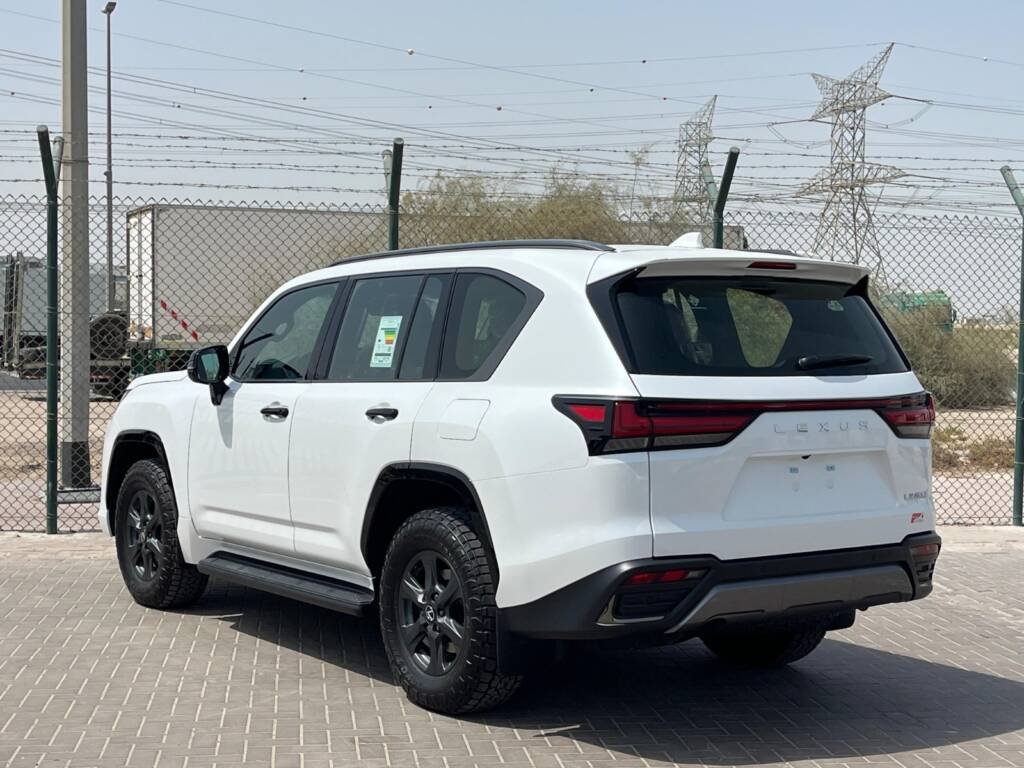 LEXUS LX600 OVERTRAIL 2025 WHITE