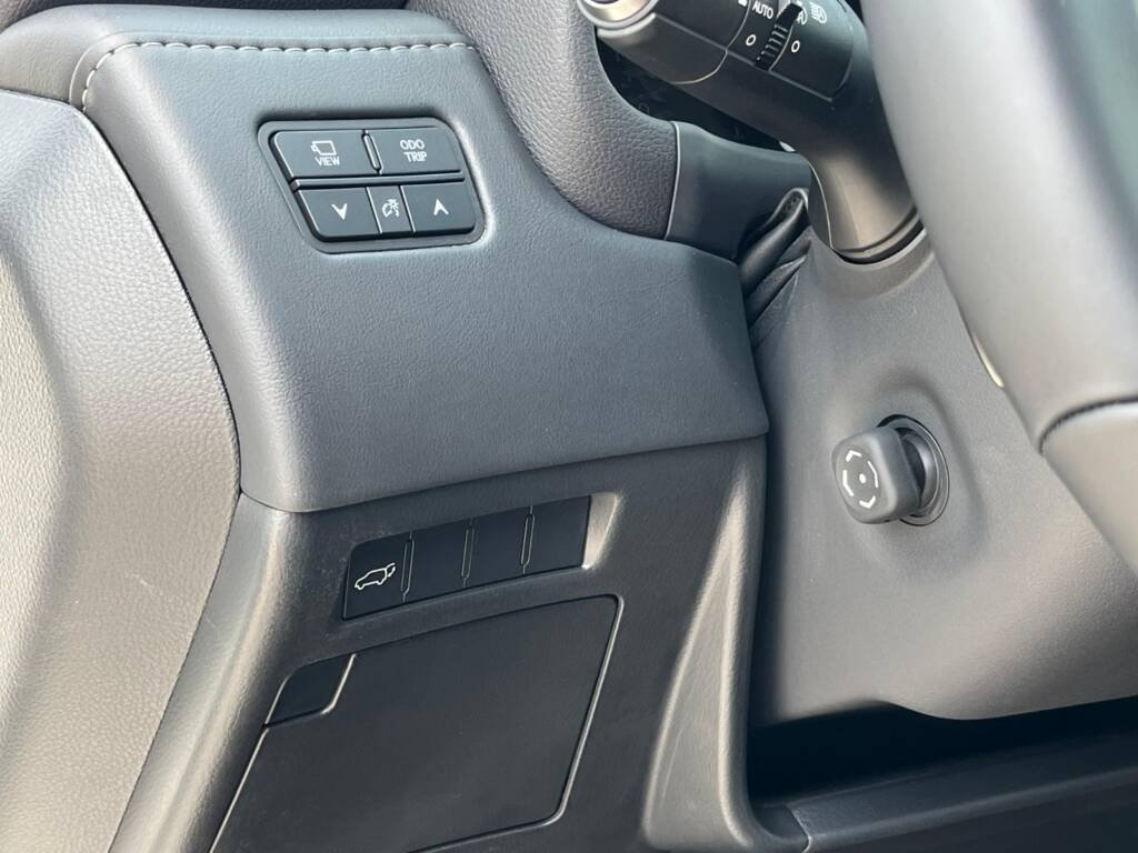 LEXUS LX600 OVERTRAIL 2025 WHITE