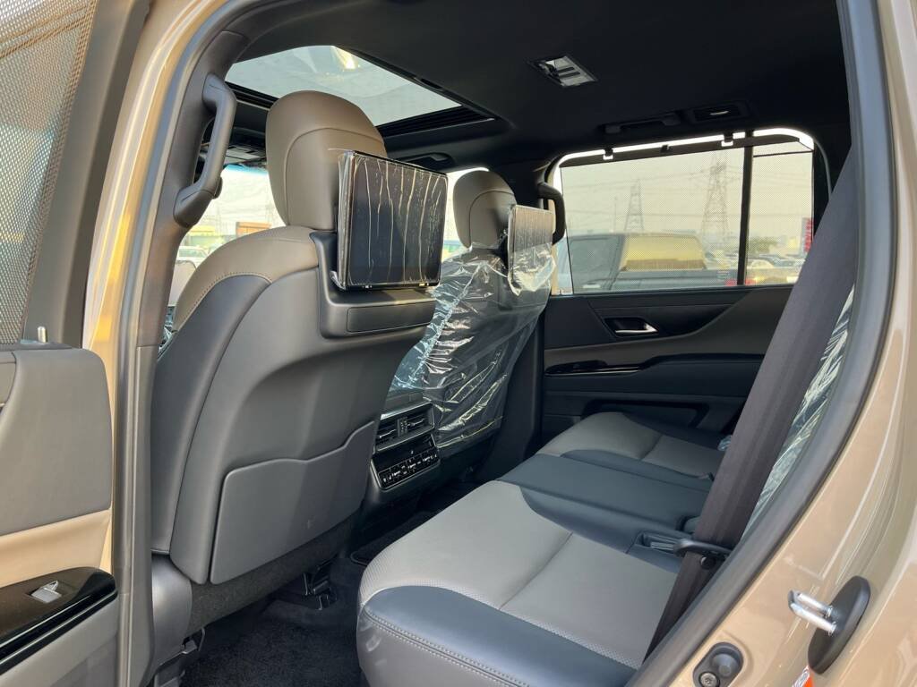 LEXUS LX600 OVERTRAIL 2025 BEIGE