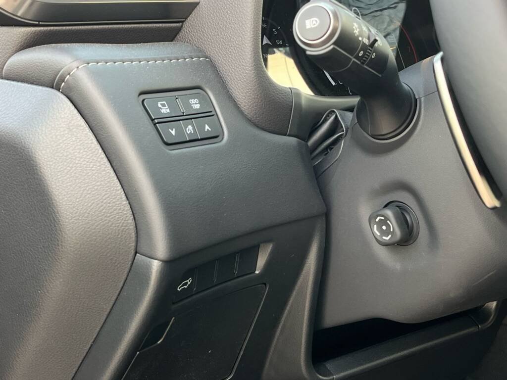 LEXUS LX600 OVERTRAIL 2025 BEIGE