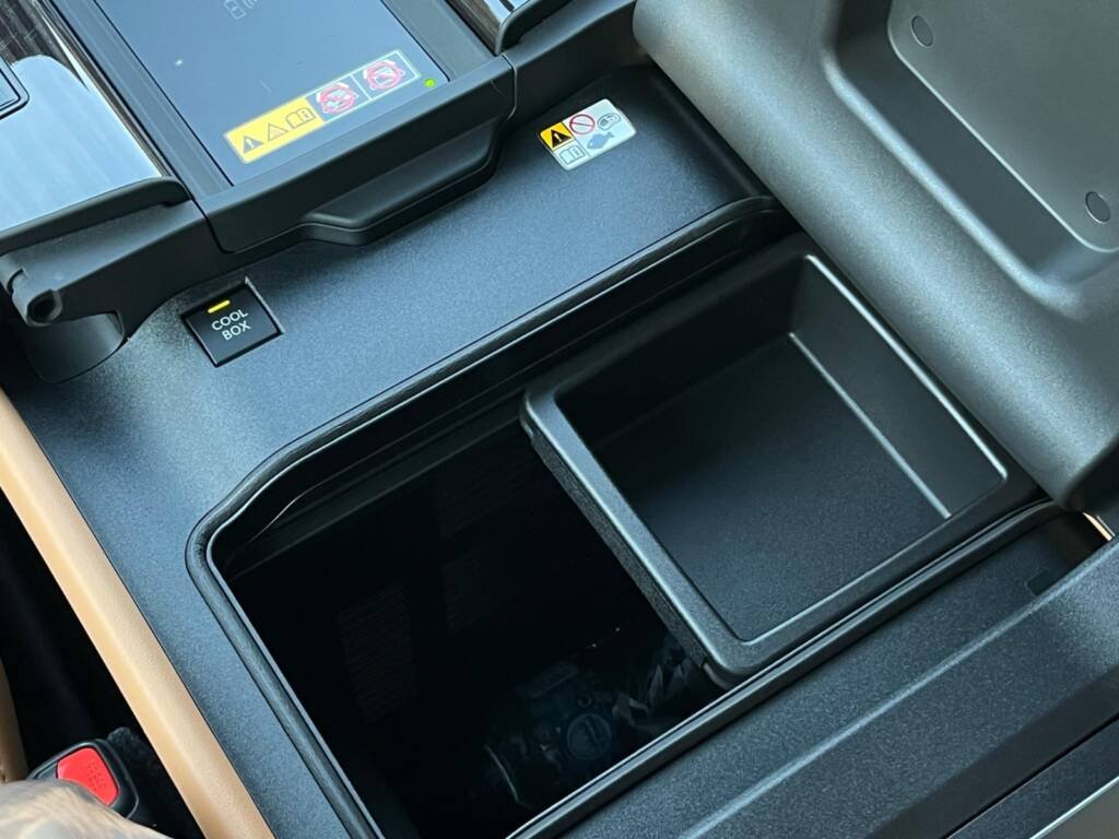 LEXUS LX600 SIGNATURE GREEN IN TAN 2025