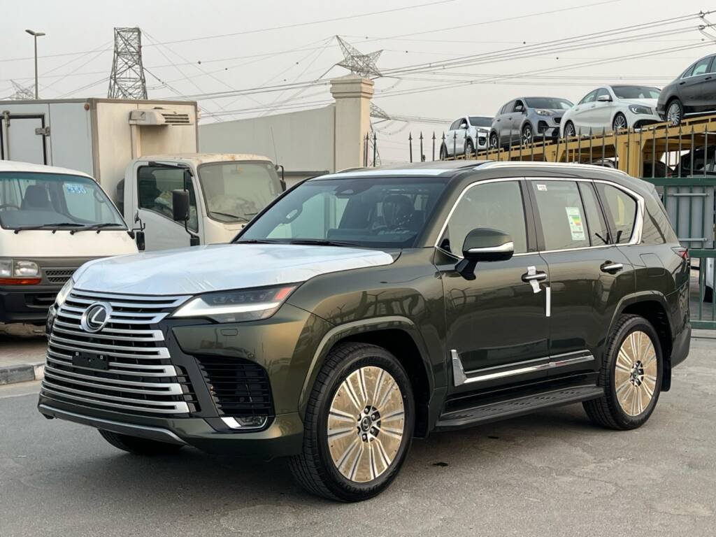 LEXUS LX600 SIGNATURE GREEN IN RED 2025