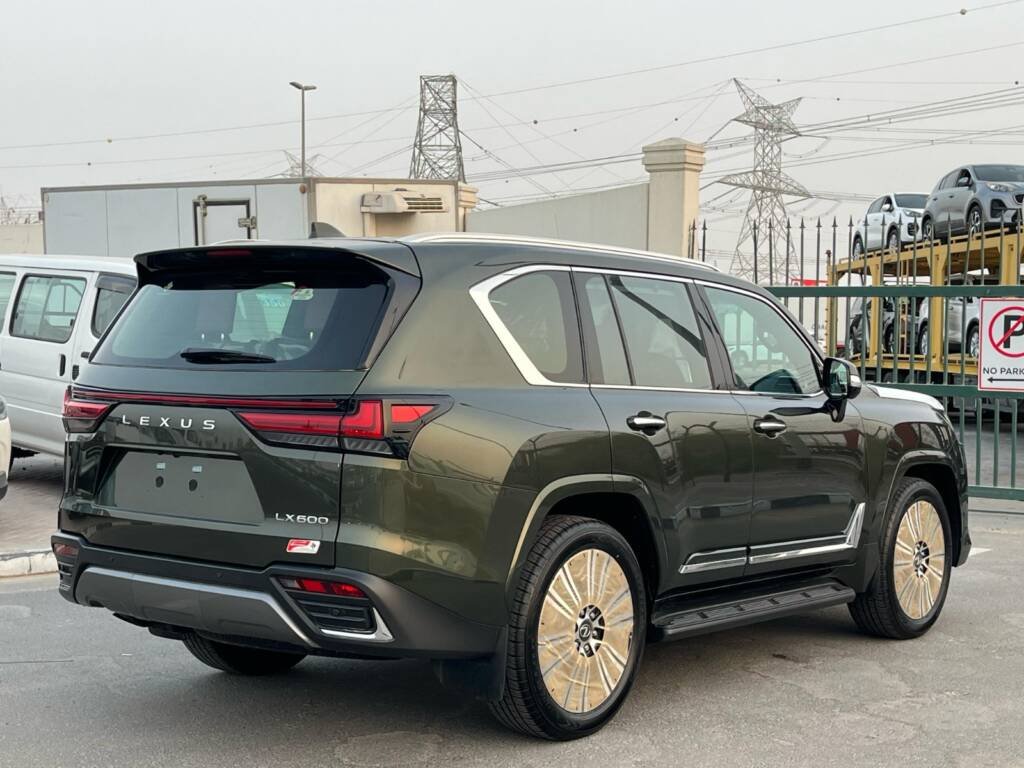 LEXUS LX600 SIGNATURE GREEN IN RED 2025