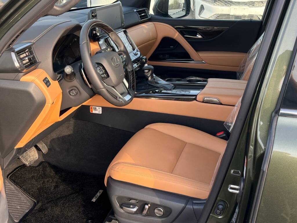 LEXUS LX600 SIGNATURE GREEN IN TAN 2025