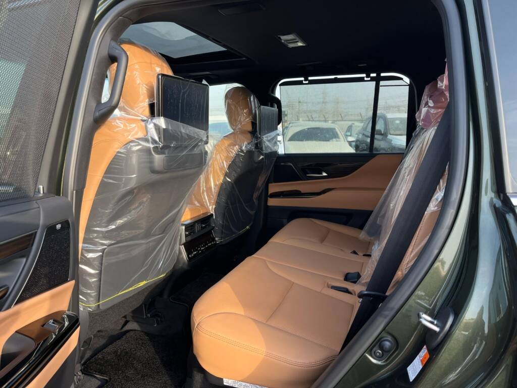 LEXUS LX600 SIGNATURE GREEN IN TAN 2025