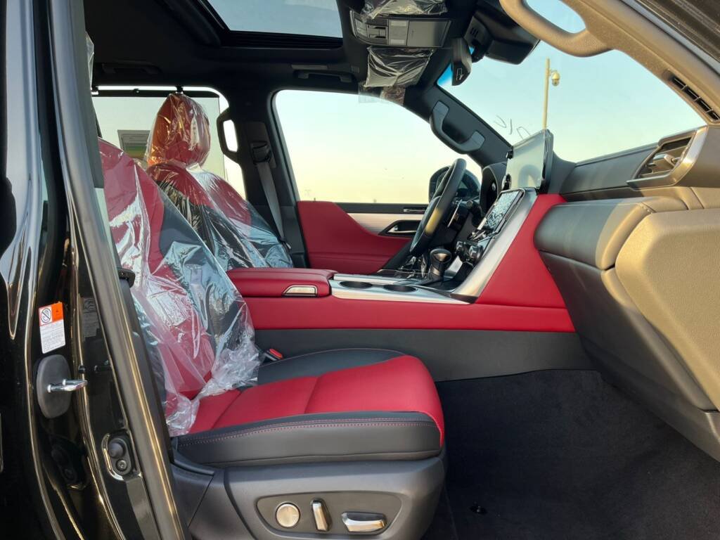 LEXUS LX600 F SPORTS 2025 BLACK