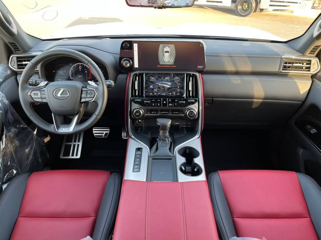 LEXUS LX600 F SPORTS 2025 BLACK