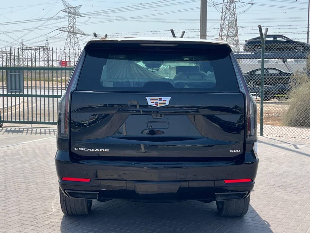 CADILLAC ESCALADE 6.2L V8 PLATINUM 2025 BLACK