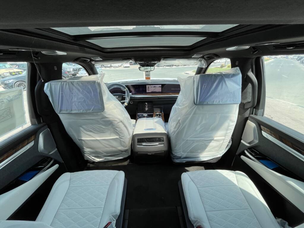 CADILLAC ESCALADE 6.2L V8 PLATINUM 2025 BLACK