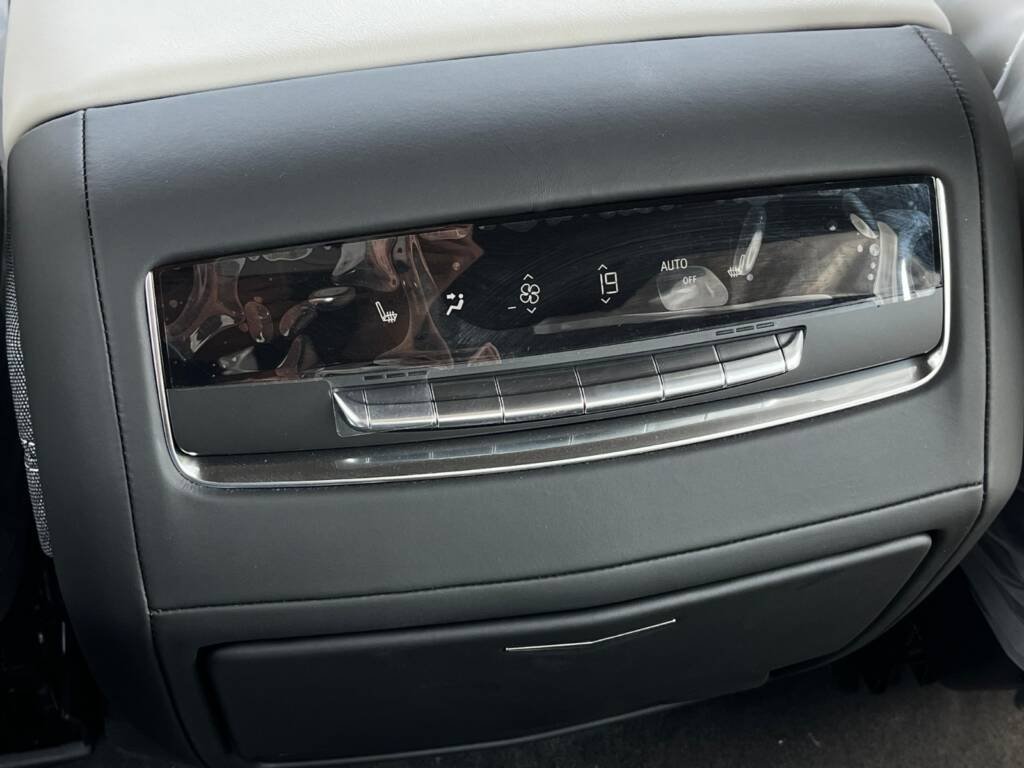 CADILLAC ESCALADE 6.2L V8 PLATINUM 2025 BLACK