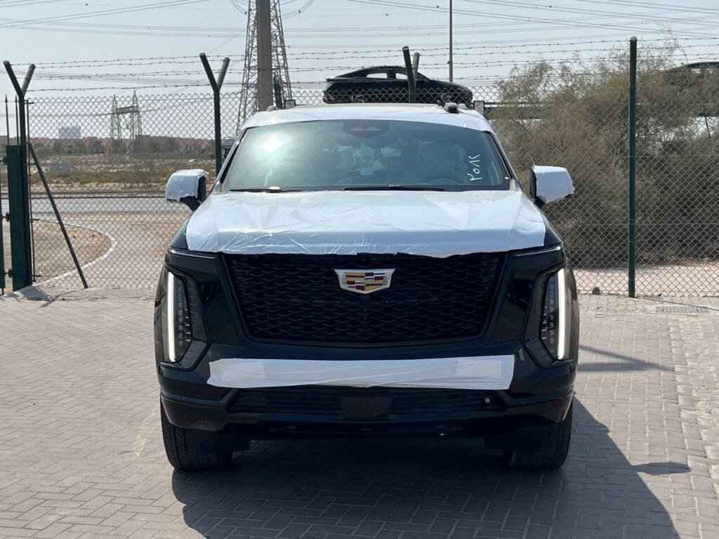 CADILLAC ESCALADE 6.2L V8 PLATINUM 2025 BLACK
