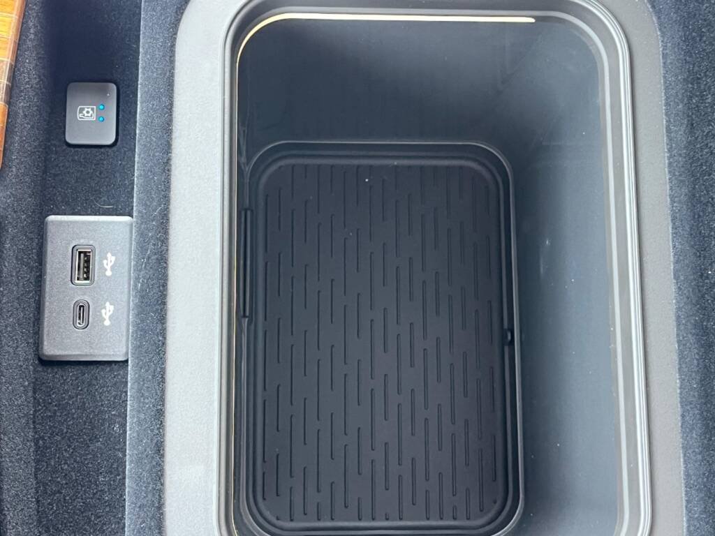 CADILLAC ESCALADE 6.2L V8 PLATINUM 2025 BLACK