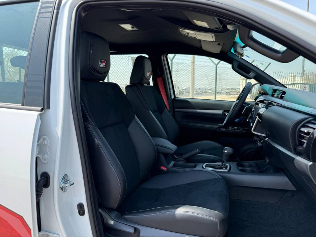 TOYOTA HILUX GR-S Rally Edition 4X4 4.0L AT