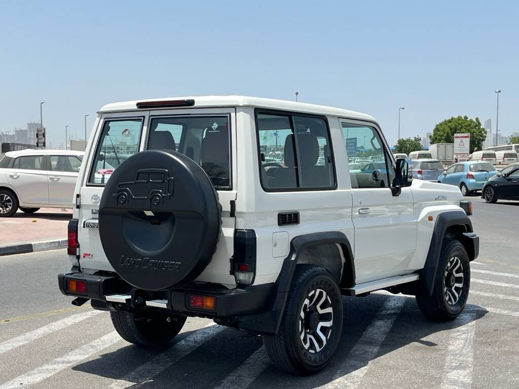 TOYOTA LC71 2.8L DSL A/T – FULL 2025 – WHITE