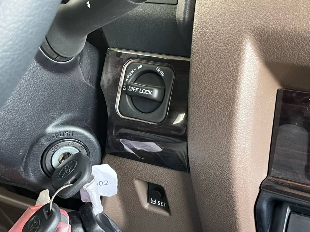 TOYOTA LC71 2.8L DSL A/T – FULL 2025 – WHITE