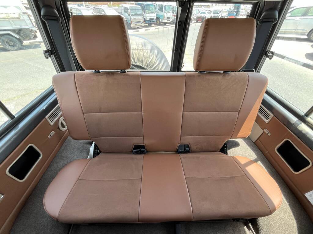 TOYOTA LC71 2.8L DSL A/T – FULL 2025 – GREY