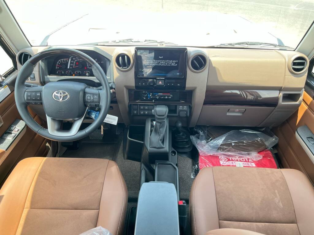 TOYOTA LC71 2.8L DSL A/T – FULL 2025 – GREY