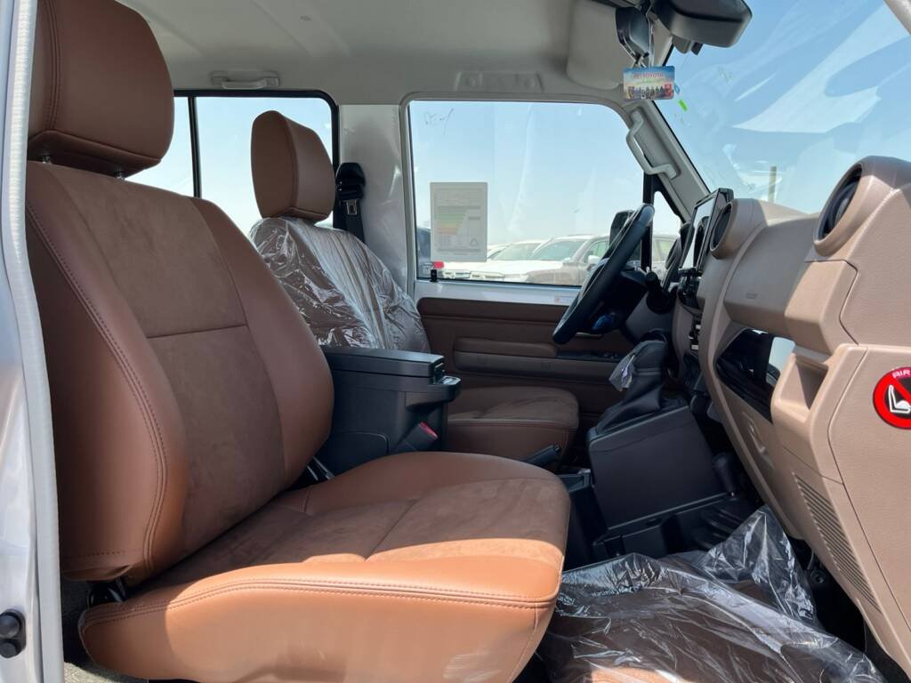 TOYOTA LC71 2.8L DSL A/T – FULL 2025 – SILVER