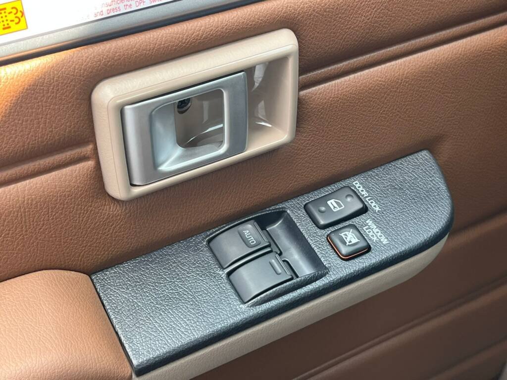 TOYOTA LC71 2.8L DSL A/T – FULL 2025 – SILVER