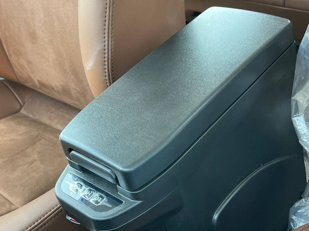 TOYOTA LC71 2.8L DSL A/T – FULL 2025 – SILVER