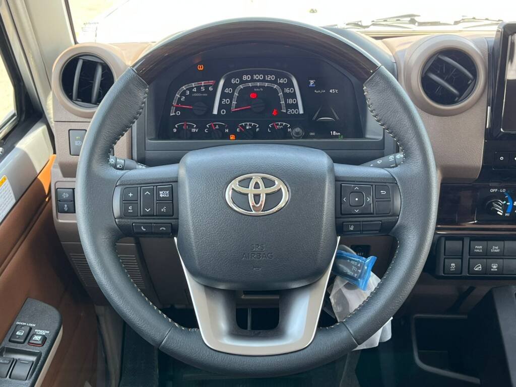 TOYOTA LC71 2.8L DSL A/T – FULL 2025 – SILVER