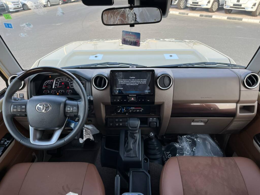TOYOTA LC71 2.8L DSL A/T – FULL 2025 – BEIGE