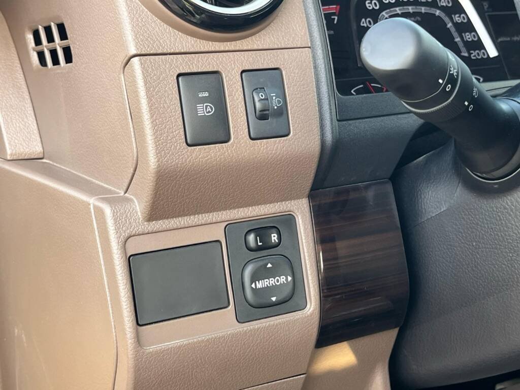 TOYOTA LC71 2.8L DSL A/T – FULL 2025 – BEIGE