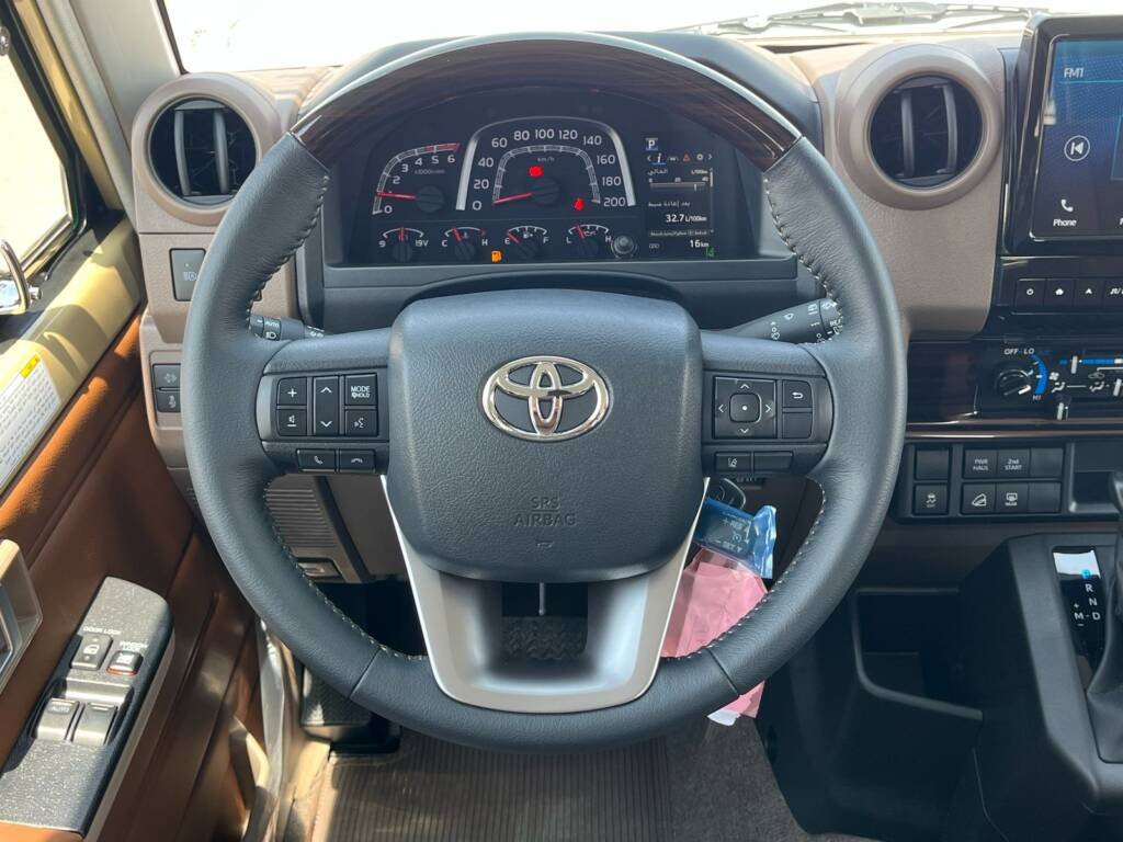 TOYOTA LC71 2.8L DSL A/T – FULL 2025 – BEIGE