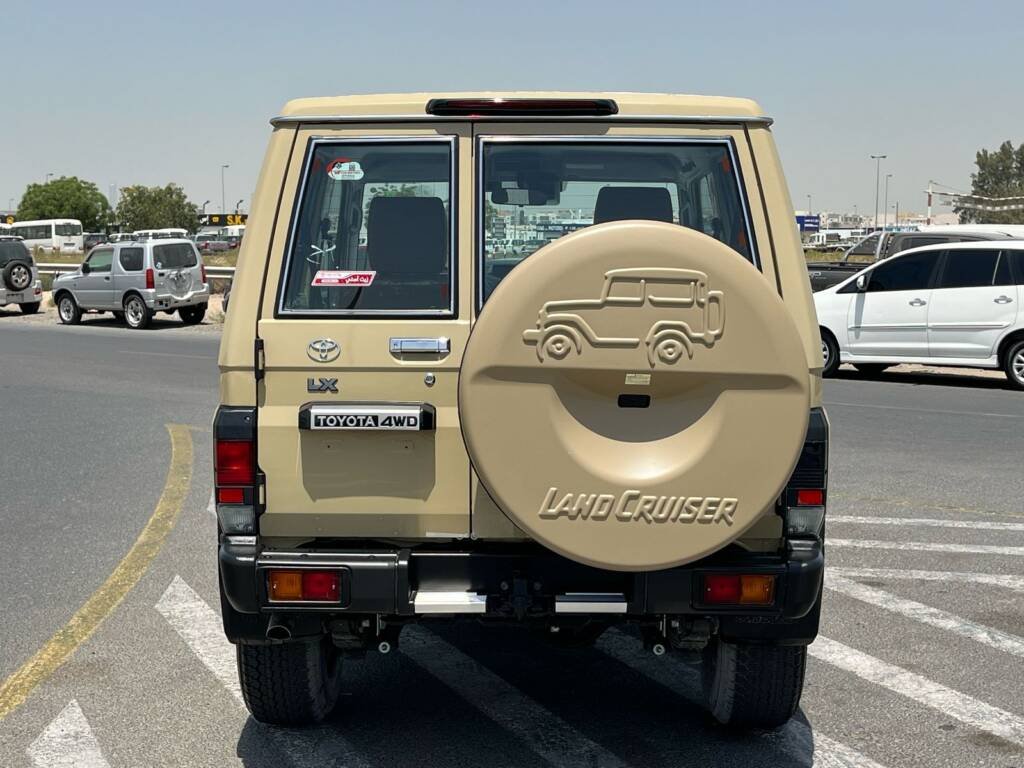 TOYOTA LC71 2.8L DSL A/T – FULL 2025 – BEIGE