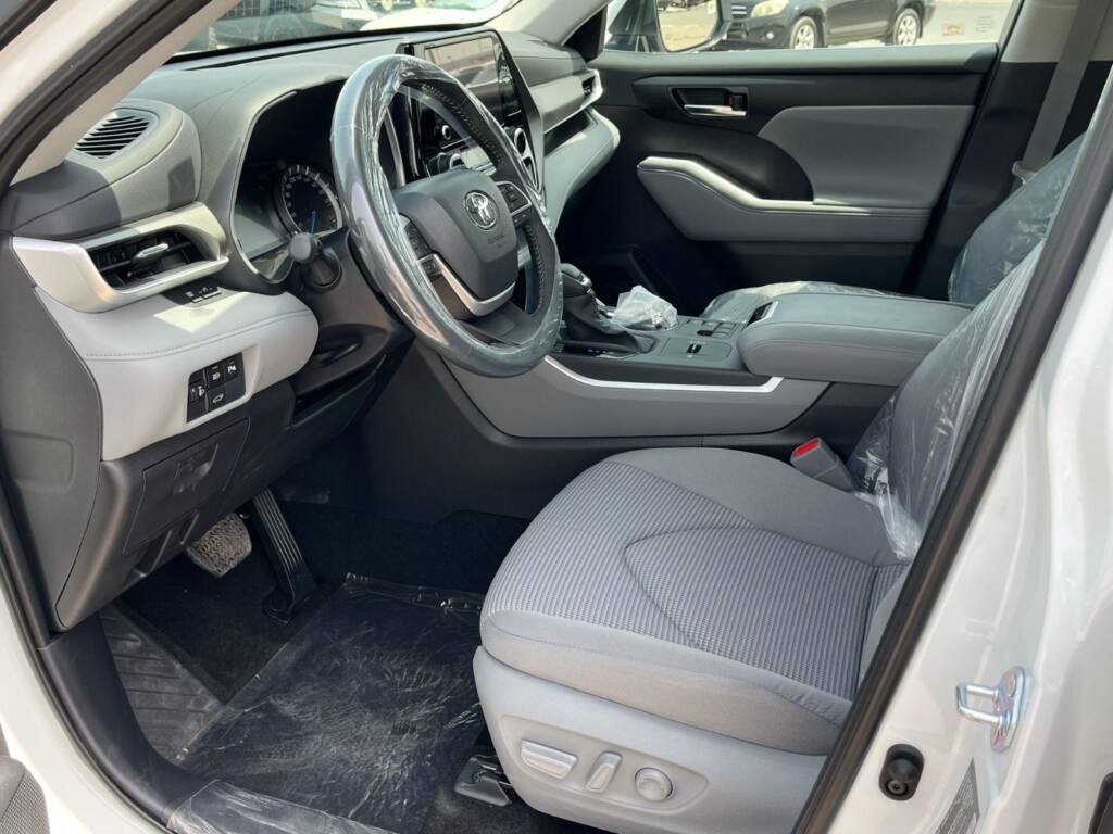 TOYOTA HIGHLANDER GLE HEV 2025 WHITE