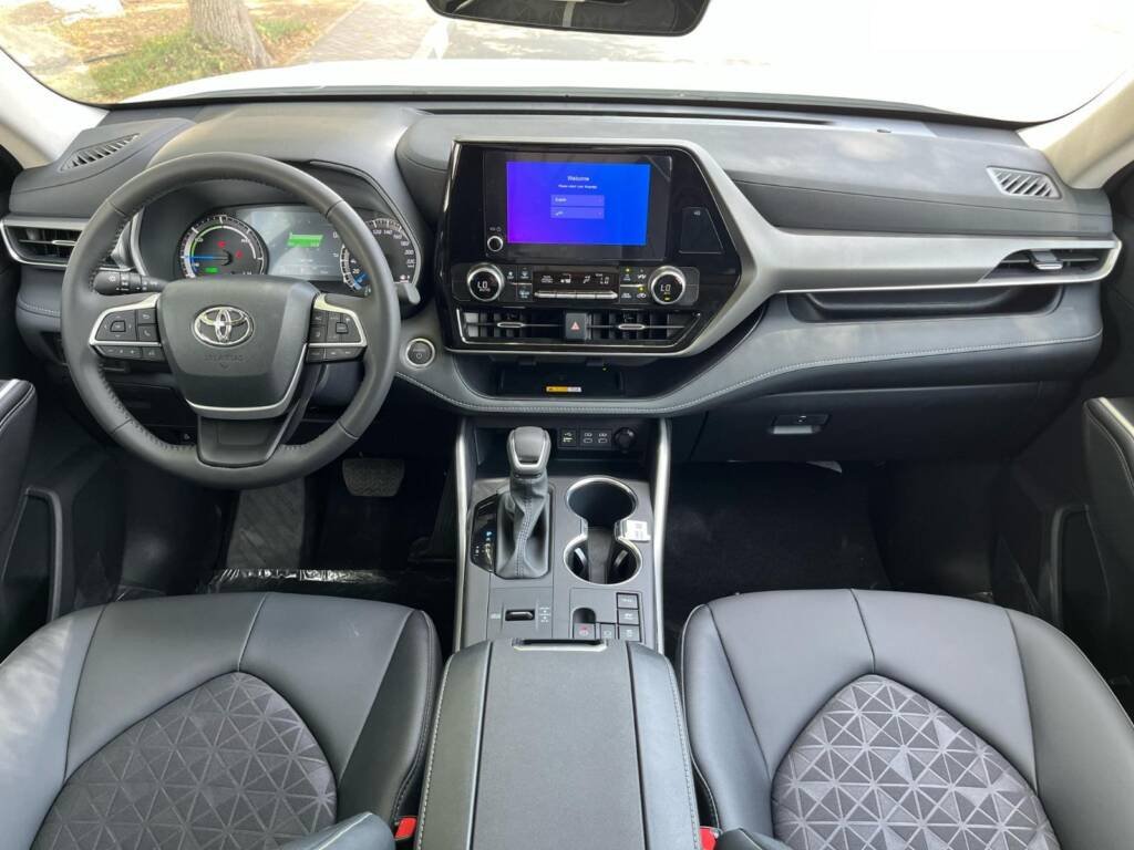 TOYOTA HIGHLANDER GLE BLACK EDITION