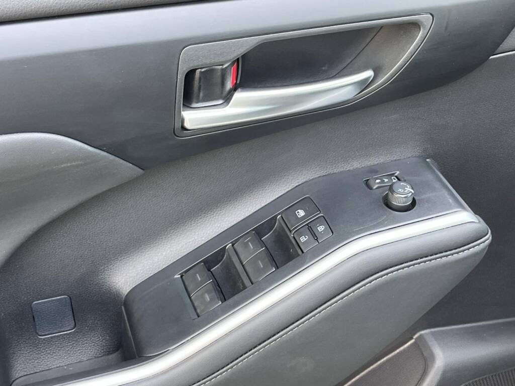 TOYOTA HIGHLANDER GLE BLACK EDITION