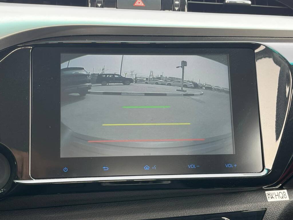 TOYOTA HILUX DC 2.7L PTR 2024 WHITE IN BLACK