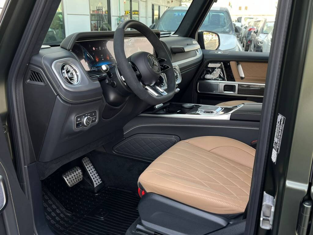 MERCEDES BENZ G63 AMG 4.0L BI-TURBO V8 GREEN 2025