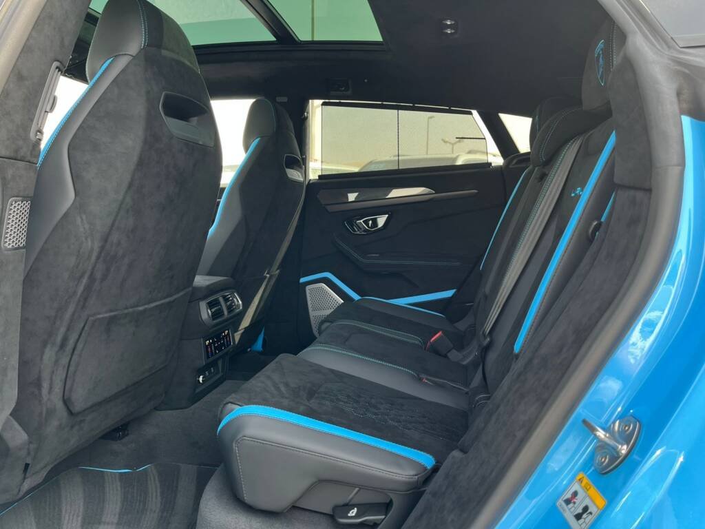 LAMBORGHINI URUS PERFOMANTE 2024 BABY BLUE