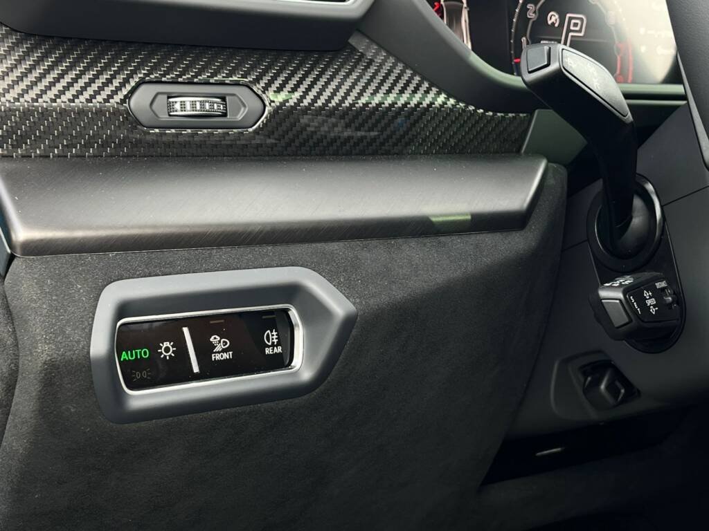 LAMBORGHINI URUS PERFOMANTE 2024 BABY BLUE