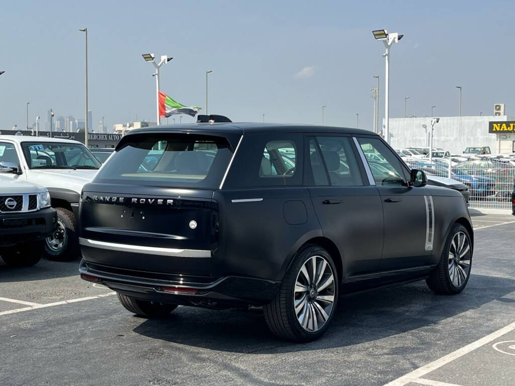RANGE ROVER SV MATTE BLACK 2024