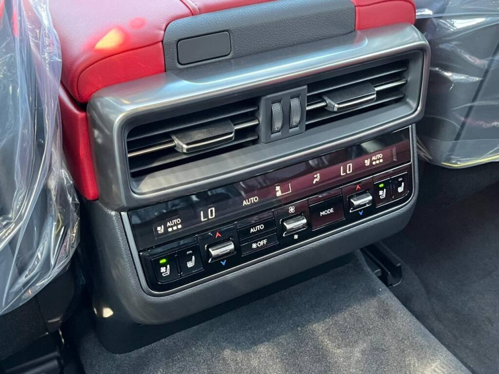 LEXUS LX600 F-SPORT 2025 WHITE Sport Kit