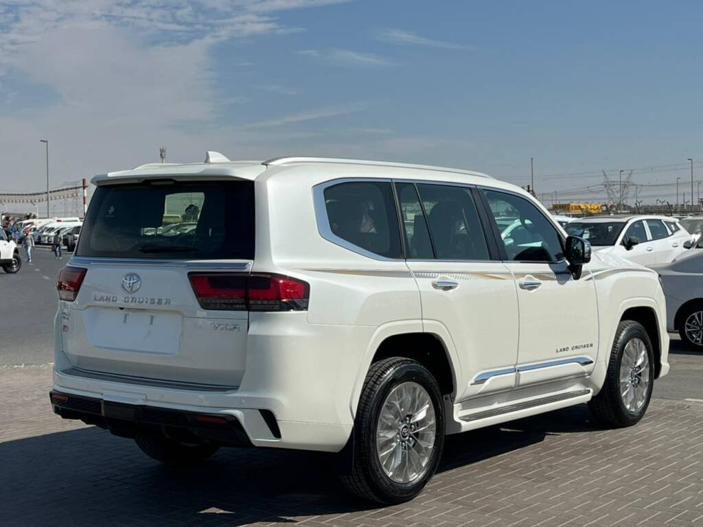 MODEL TOYOTA LAND CRUISER VXR V6 3.3L DSL 2025