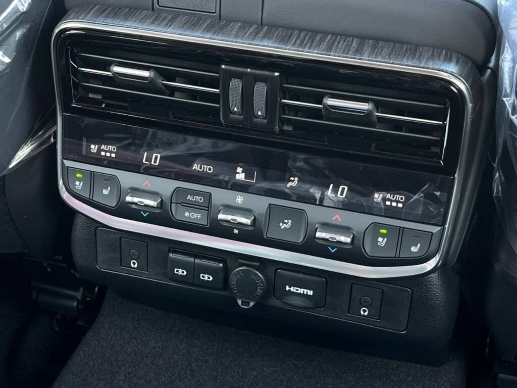 MODEL TOYOTA LAND CRUISER VXR V6 3.3L DSL 2025