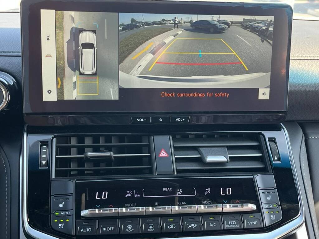 MODEL TOYOTA LAND CRUISER VXR V6 3.3L DSL 2025