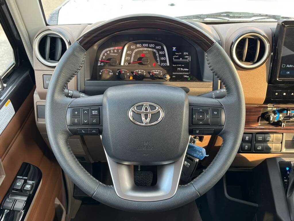 Toyota LC 79 S/C 4.0L A/T Full 2025